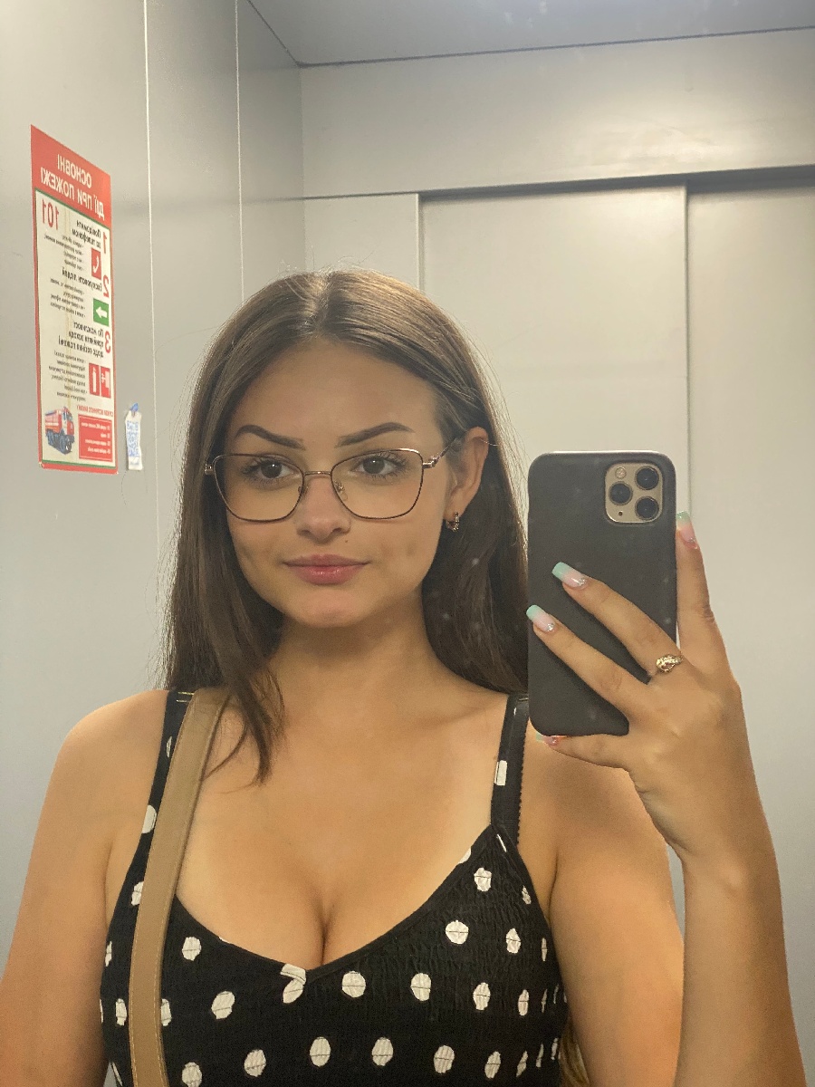 Sexy model Stacy in Guadalupe